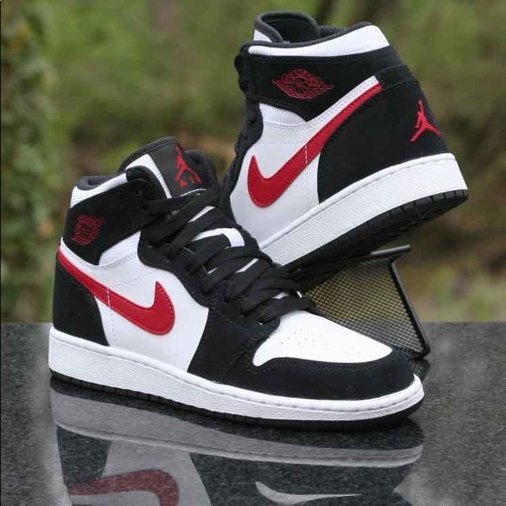 ISO Air Jordan 1 Retro High BG